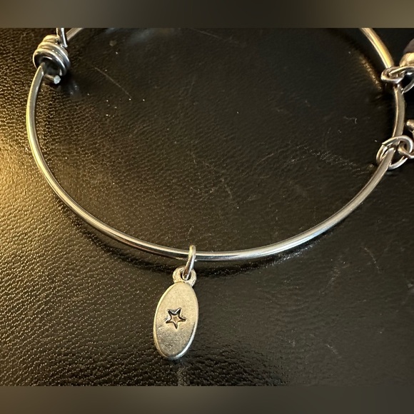 Macy’s Unwritten Silver Bangle Bracelet - Picture 7 of 8